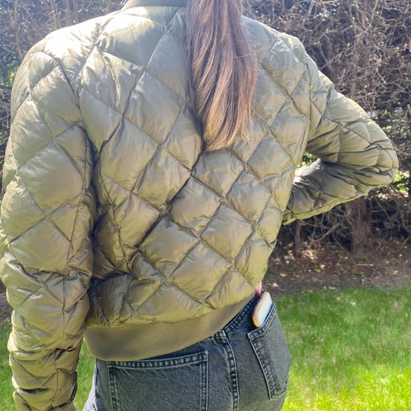 Aritzia Puffer Jacket - Picture 2 of 4